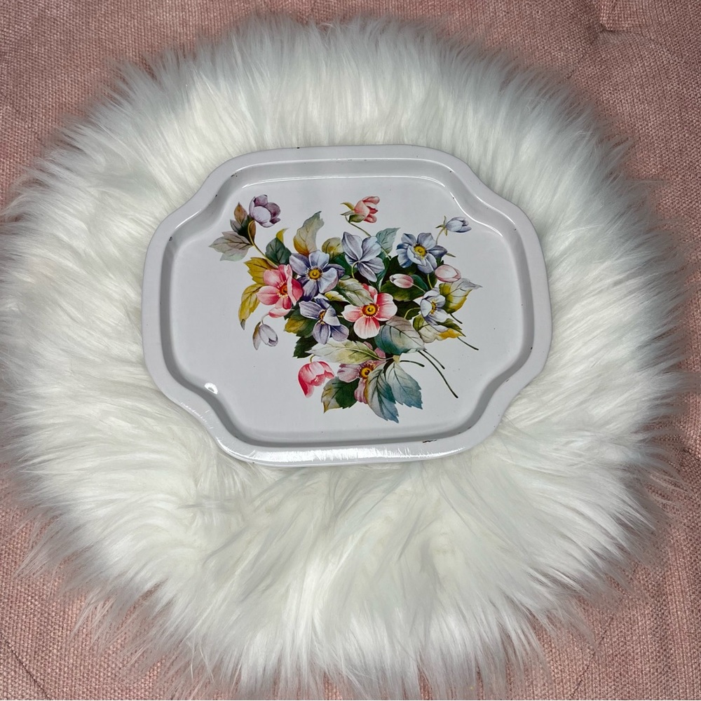 Super cute mini Vintage Metal Tray